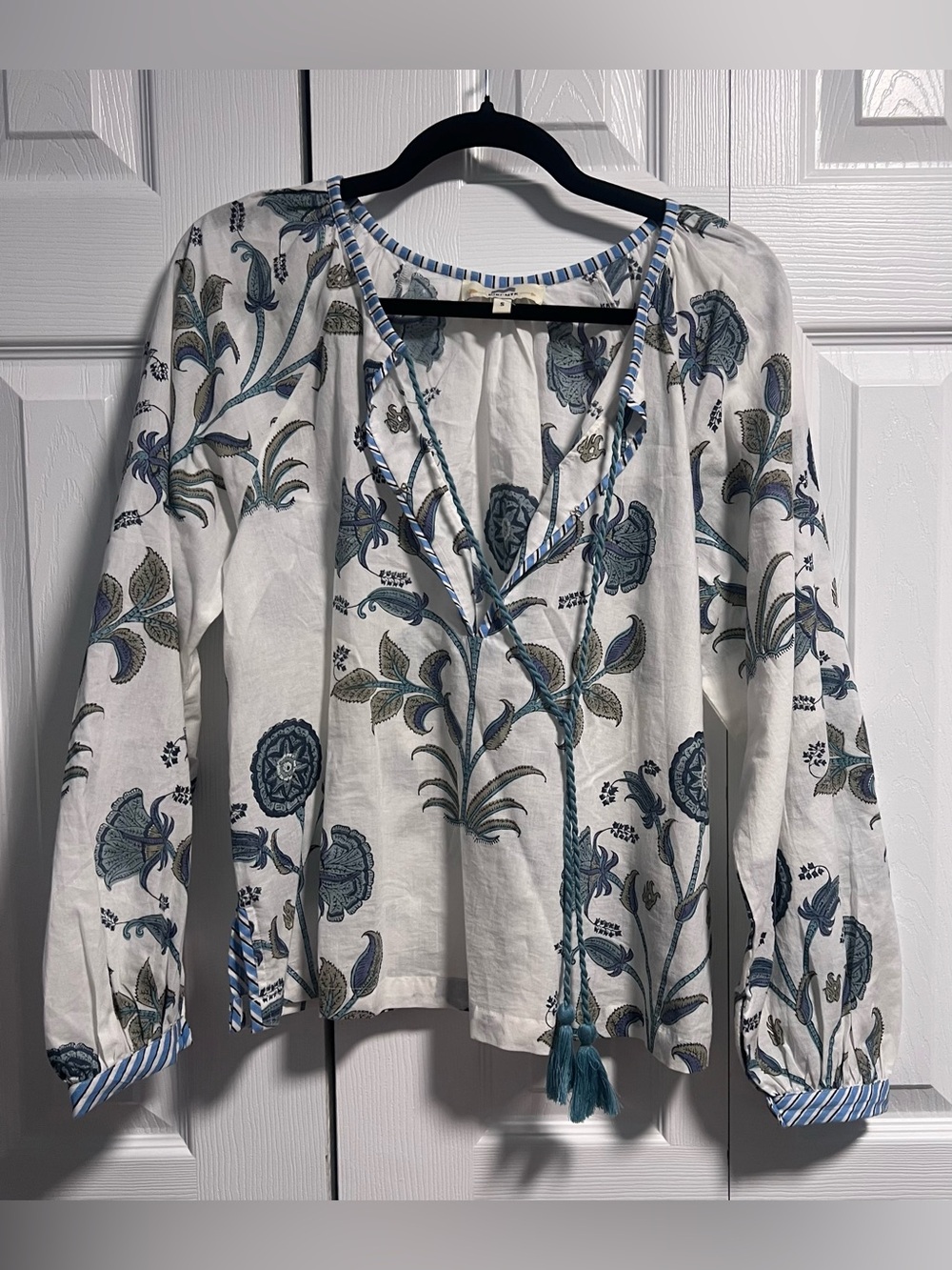 NIBI-MTK Printed Long Sleeved Blouse With Neckline Tassels